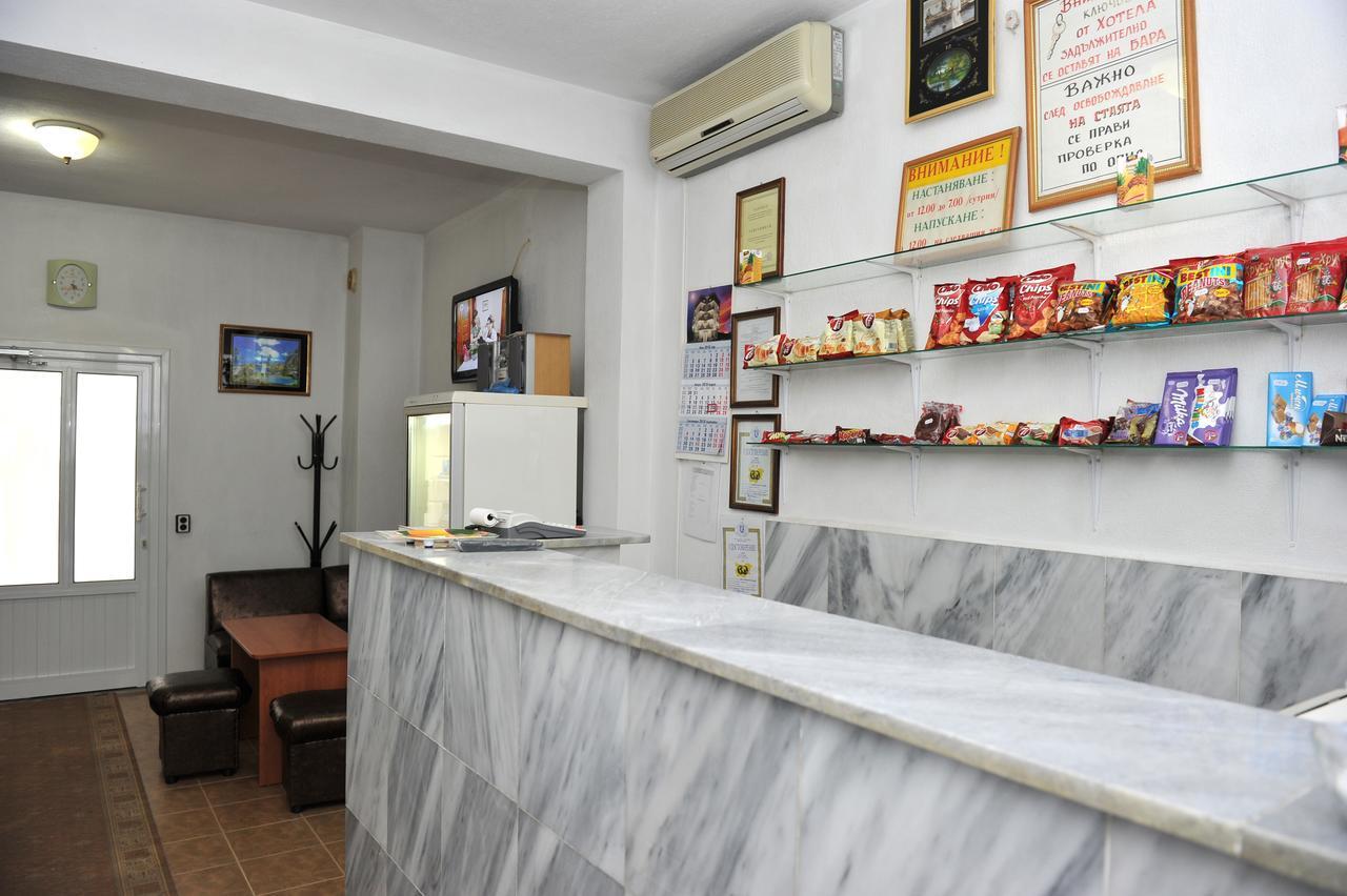Family Hotel Blazhi Сандански Экстерьер фото