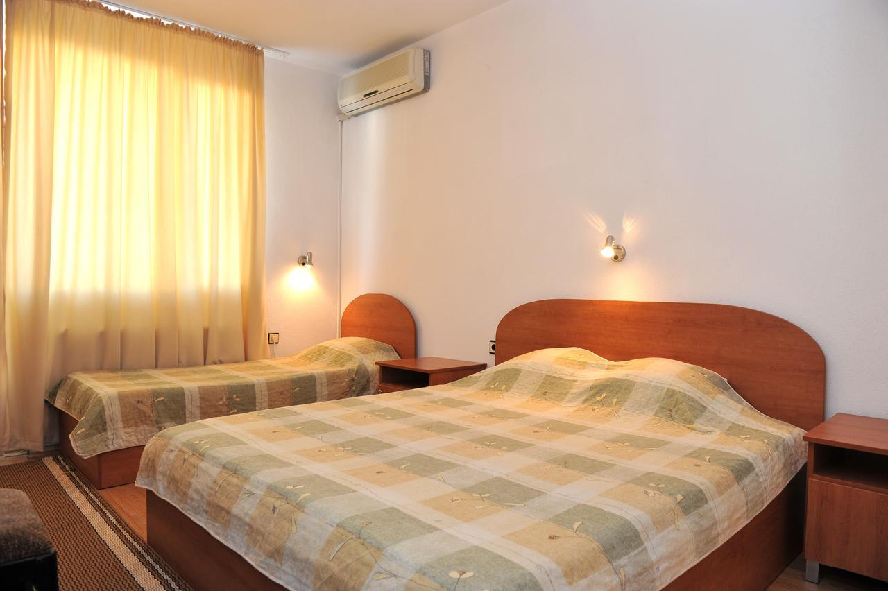 Family Hotel Blazhi Сандански Экстерьер фото
